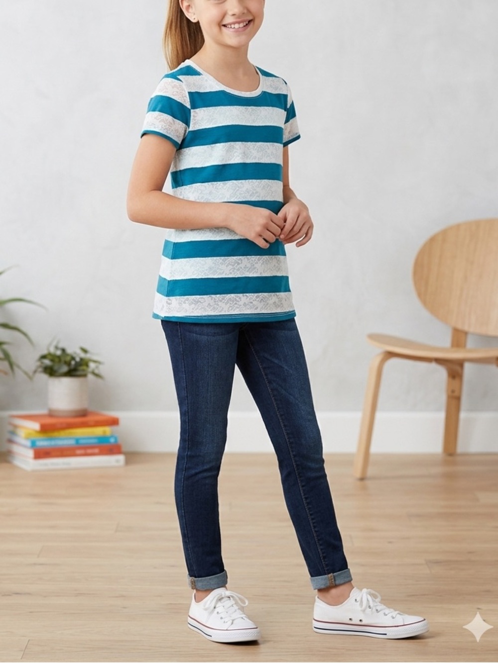 Girl’s Arizona Jean Company Teal & Lace Striped Top – Size Medium